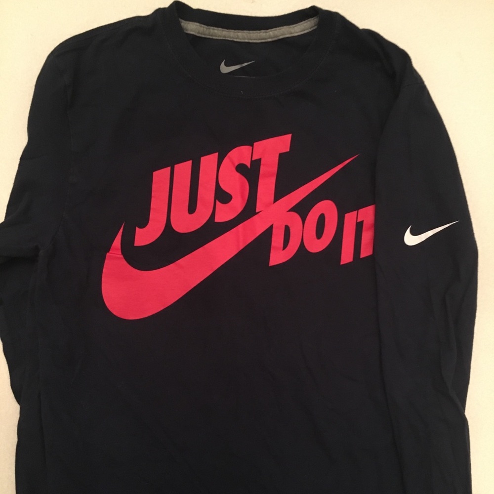 Men’s Nike long sleeve
